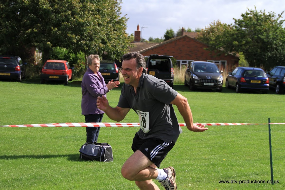 tomrunning.jpg